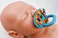 智能奶嘴免抽血入侵之苦  實時測早產嬰電解質水平