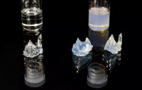 瑞士3D打印光照技術  樹脂 20秒製成小擺件