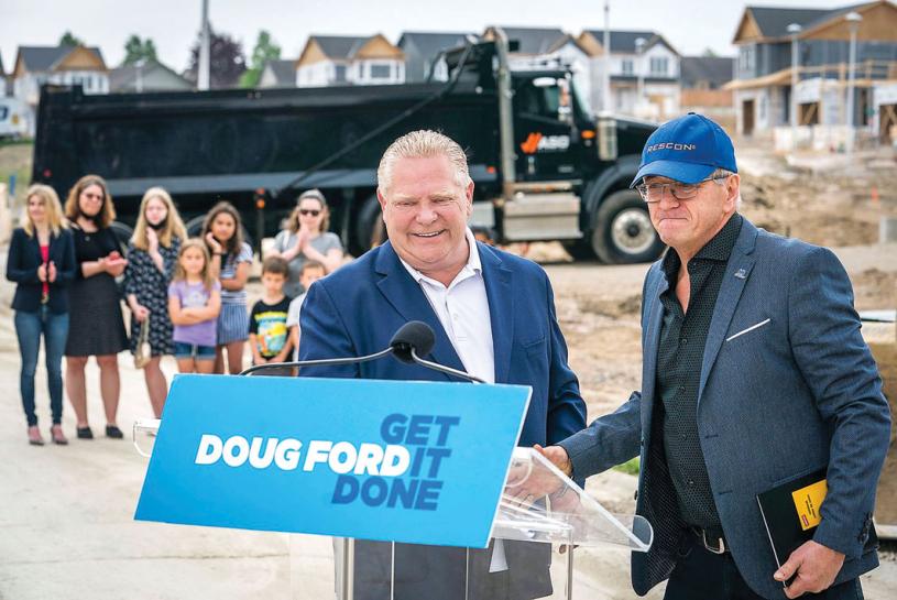 ■福特周六到訪一個建屋工地，宣布競選承諾的建屋目標。 進步保守黨圖片
