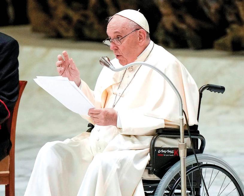 ■教宗方濟各最近曾要用輪椅代步。加通社資料圖片