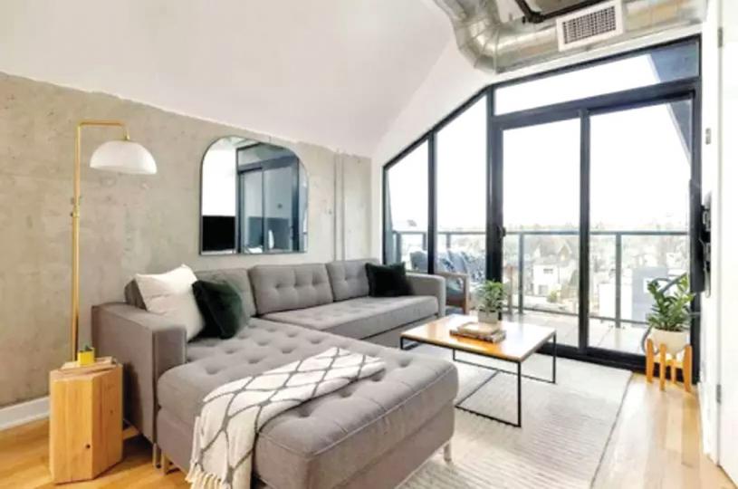 ■69万9千元的顶层公寓位于多伦多。trata