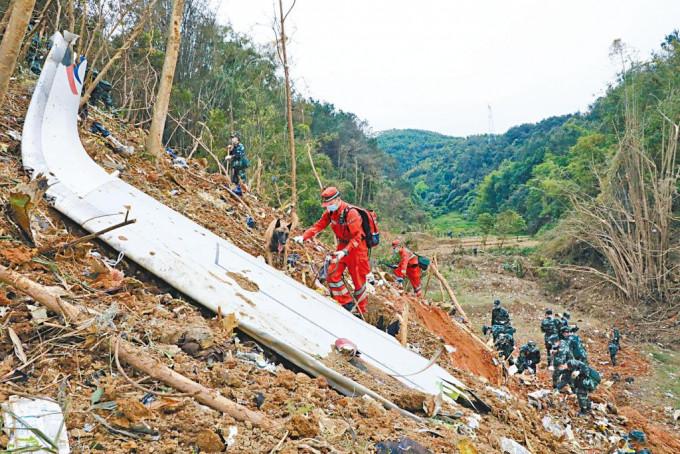 东航客机广西梧州坠毁，机上人员全部罹难。