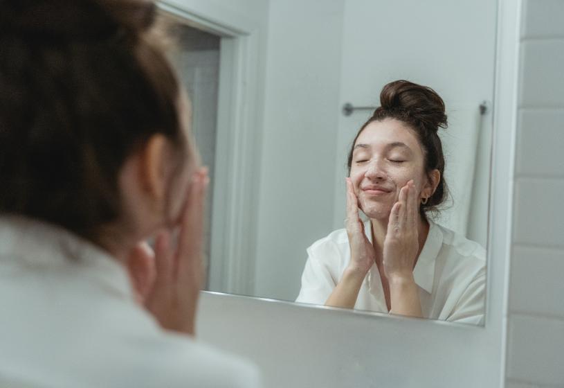 夏日洗臉｜洗臉敷面膜有黃金時限 過度清潔易誘發皮膚病