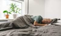 睡眠時數｜中老年人最好日睡7小時 過多過少都壞腦