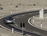 邊駕車邊充電續航力無限   意大利公路測試證實可行