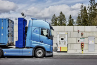 Volvo测试氢燃料电池卡车  续航逾千公里 加气仅15分钟