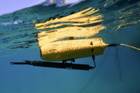 迷你水底無人機  可潛百米續航4小時
