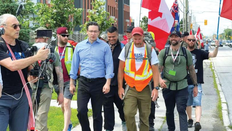 ■溥礼瑞与托普并肩在渥太华行走了两公里。CTV