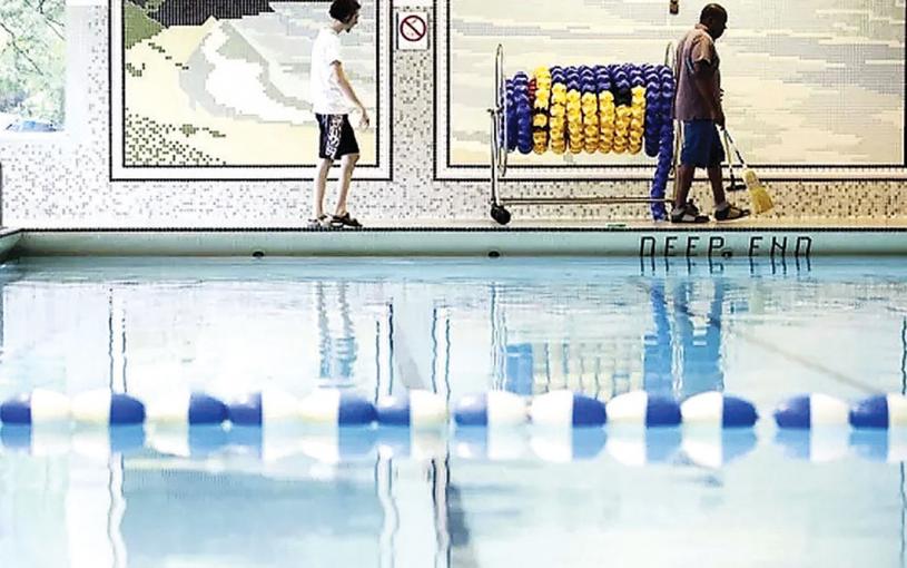 ■市府取消共169个游泳课程，预计约有1,140名学员受影响。 加通社资料图片
