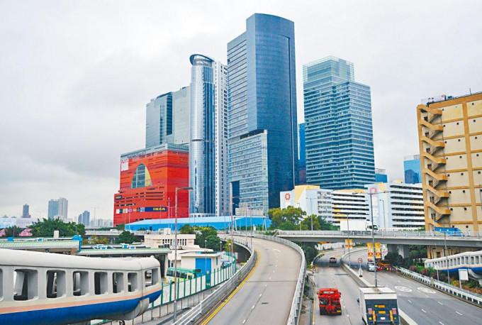 九龍東商業空間供應，未來數年將增加至四百多萬平方米。