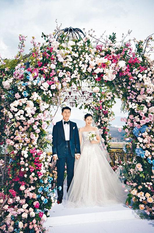玄彬和孙艺珍今年3月在首尔举行世纪婚礼。