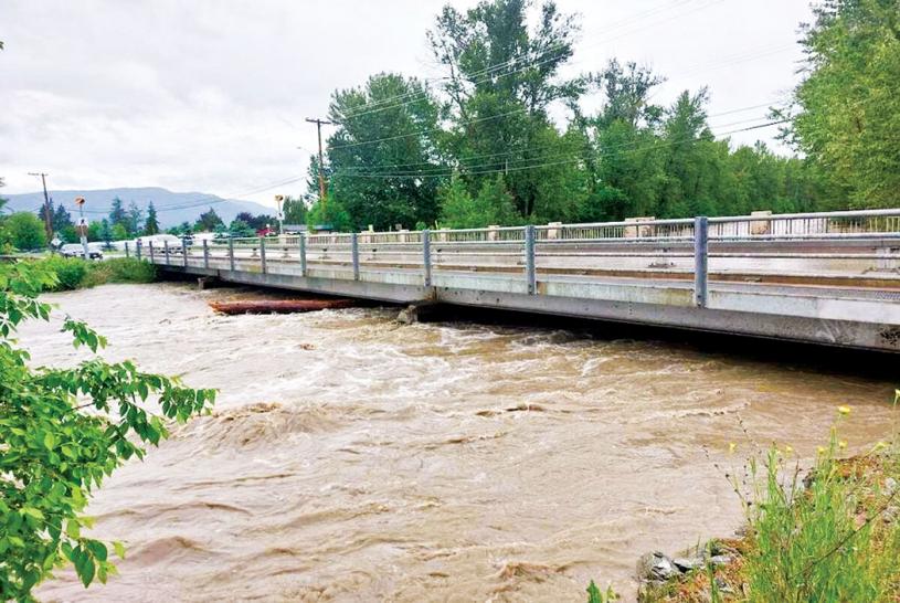 ■基隆拿6月曾面對洪水的衝擊。加通社資料圖片