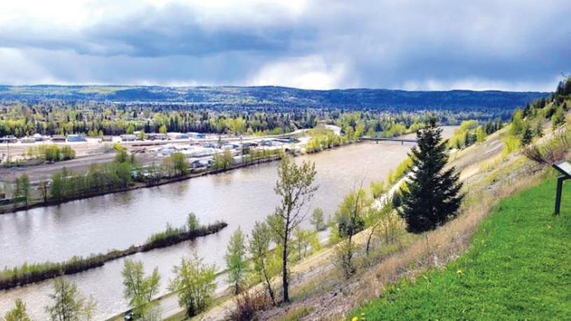 ■较早前，河流监测中心向卑诗省中部尼查科河（Nechako River）发出洪水监察，表示大雨令河流水位急升。CBC