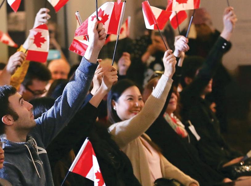 ■哈利法斯在加拿大日舉行的公民入籍儀式。聯邦政府提供