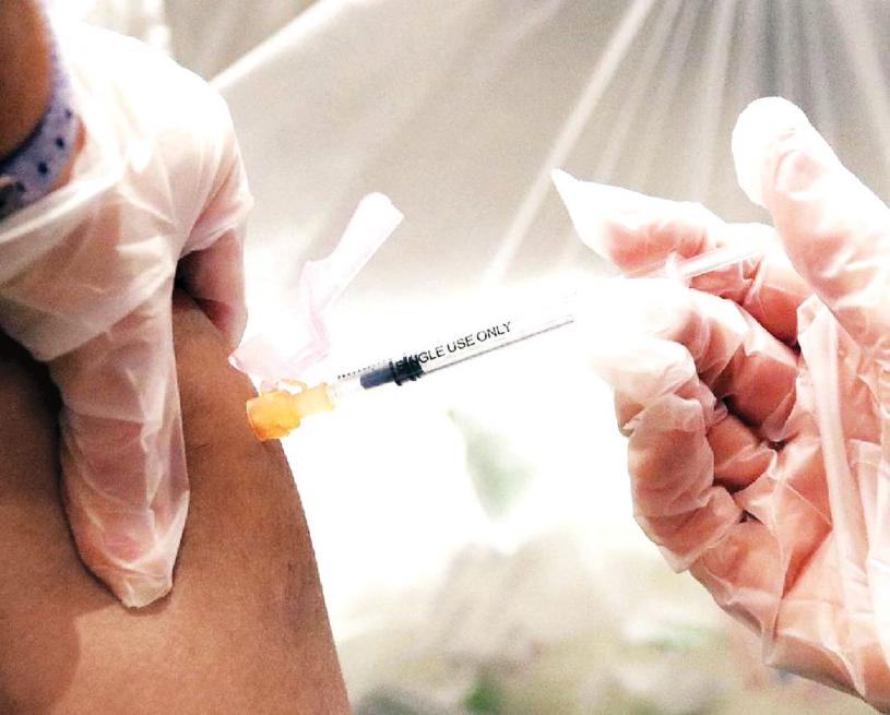 ■医疗专家呼吁公众接种疫苗加强剂。 星报资料图片