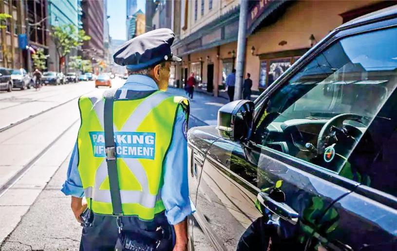 ■多倫多回復繁忙時段違法停車執法，最高罰款150元。CityNews