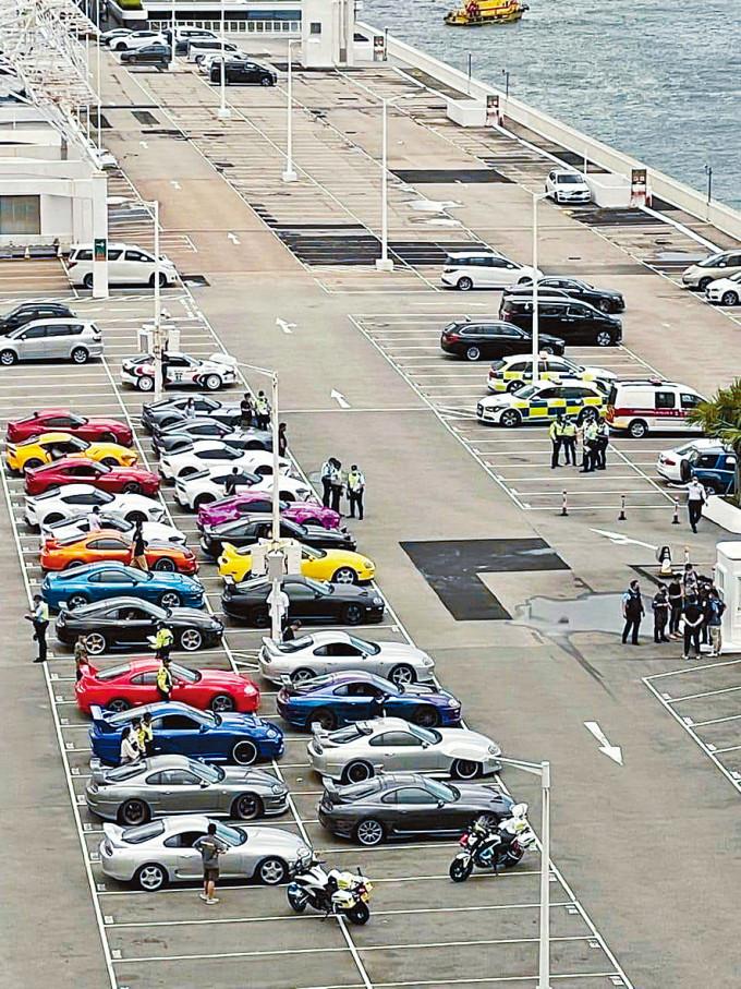警方在海運大廈發現有人違法操控無人機，並扣查一批疑涉非法改裝跑車。
