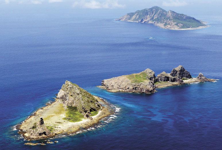 日本防卫省指，中俄军舰4日早上先后驶入钓鱼岛附近海域。美联社资料图片