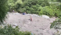 四川龙漕沟山洪暴发  增至7人死亡 