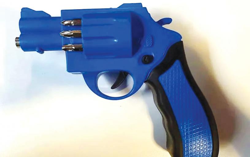 ■一把外型似足手枪的充电螺丝批，引起关注。  CTV
