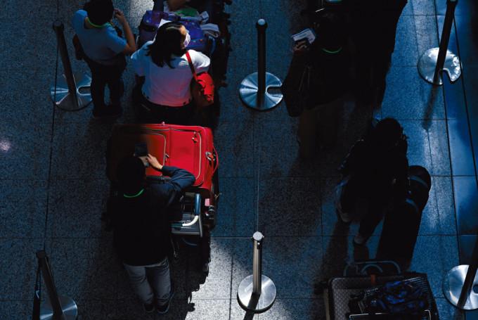 「3+4」檢疫期實施後，入境旅客人數開始上升。