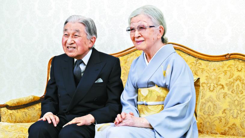 日本上皇后美智子（右）。网上图片