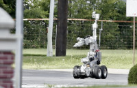 机器人“揸枪”执法？  美国奥克兰引发争议