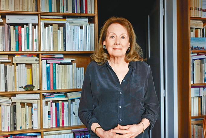 八十二岁法国女作家埃尔诺，周四获颁二○二二年度诺贝尔文学奖。