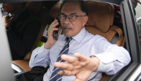 馬來西亞元首任命安華出任新首相