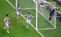 【世杯战果速递】阿根廷3:0破克罗地亚  坐亚望冠