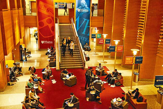 宾夕法尼亚大学沃顿商学院的MBA课程享誉世界。
