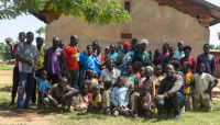 乌干达汉娶妻12生子逾百  孙子也有578个  他说：够了，应适可而止