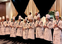 热情主厨酷爵士！卑诗15名厨联手献艺为加拿大队参赛募款