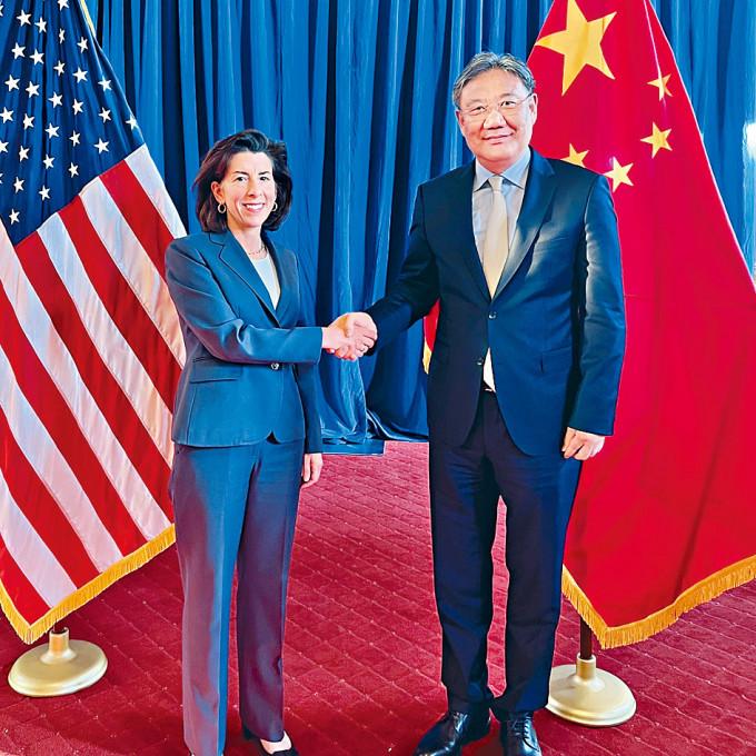 王文涛在华盛顿会见美商务部长雷蒙多。
