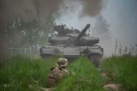 乌克兰大反攻｜俄乌同称取得战果  俄发布西方战车遭击毁图片