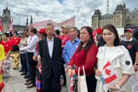 加拿大未列入团体旅游名单  中国称因加拿大屡次炒作中国干涉