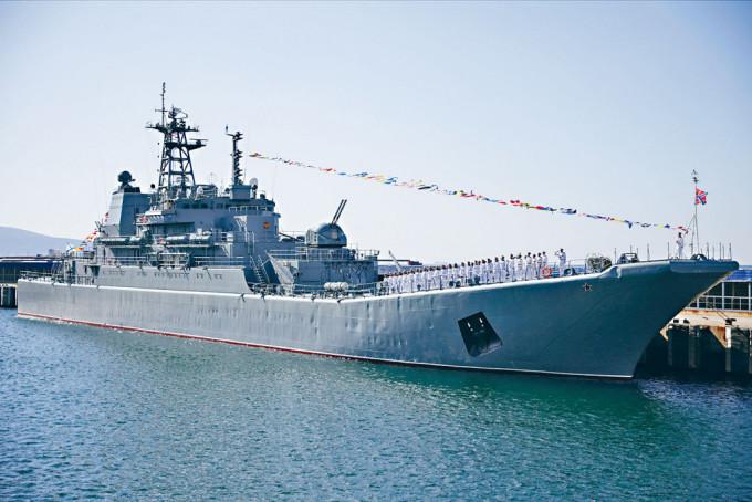 停泊在新羅西斯克港的俄軍「奧列涅戈爾斯基戈爾尼亞克號」登陸艦攝於上月底。
