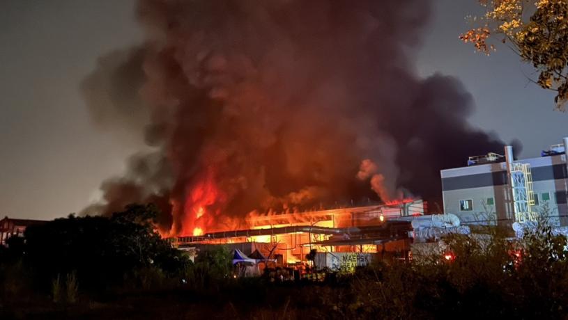 台灣屏東高球廠大火至少1死96傷 存關鍵物料「水一射就爆炸」救援困難