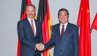 副總理何立峰對話德國財長  雙方同意保障供應鏈暢通反對貿易保護主義