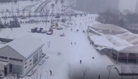 再有体育馆被暴雪压塌 河南信阳市：无人伤亡