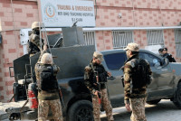 巴基斯坦警局遭武装分子夜袭致10死  国会大选前夕暴力升级