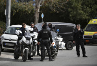 希臘男子持槍闖前公司報復 擊斃3人後吞槍自盡