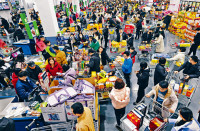 外資店崛起 傳統超市爆倒閉潮