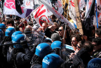 全球首例 | 威尼斯開徵入城費  觸發數百居民示威抗議