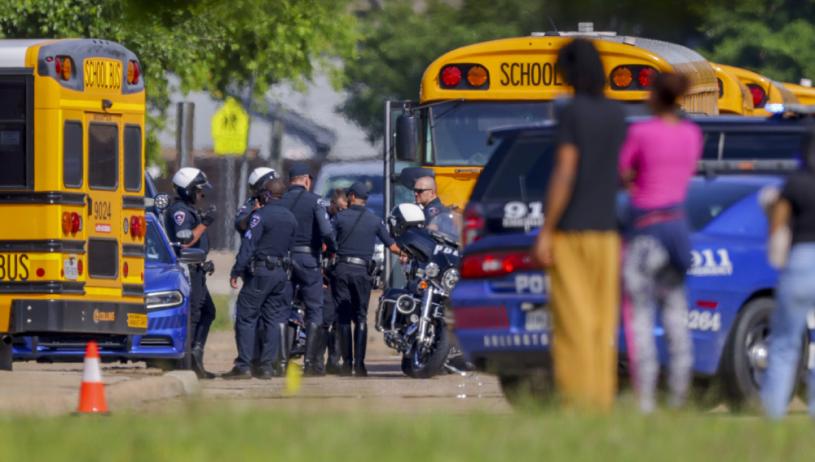 校园枪击｜德州17岁高中生持枪射杀同学 受害者身中6枪惨死