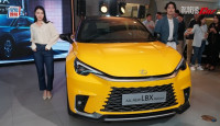 全新混能SUV凌志Lexus LBX香港登場｜1.5三缸Hybrid引擎 耗油量5.1L/100km