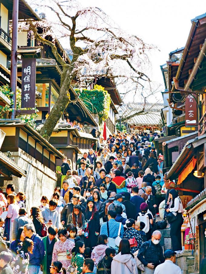不少港人爱到日本旅游，京都清水寺亦是其中一个必到景点。
