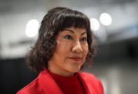 華裔女富豪爭奪執掌Hudson’s Bay店面官司敗訴