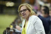 加拿大移民部长:将增加各省提名计划名额