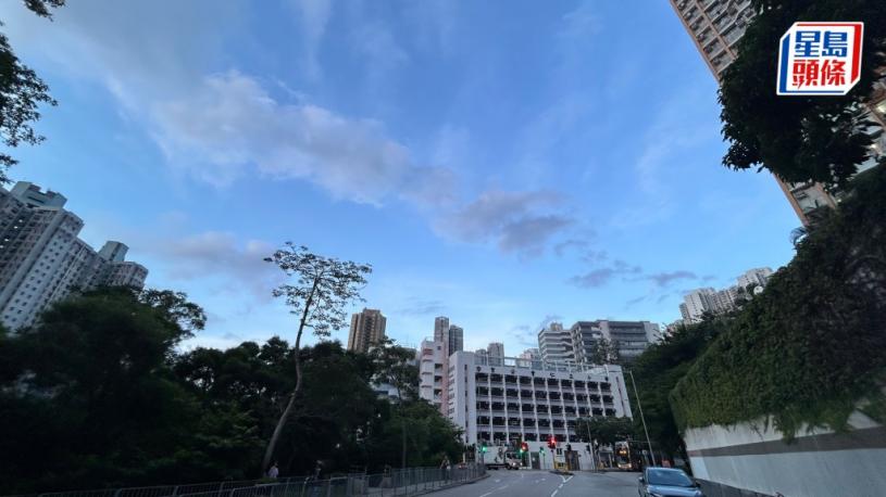 天文台|大致多雲 初時部分時間天色明朗 最高氣溫約32度 | 多倫多 | 加拿大中文新聞網 - 加拿大星島日報 Canada Chinese News